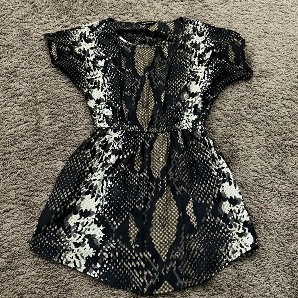 Chic Snake Print Dress - Picture 3 of 3